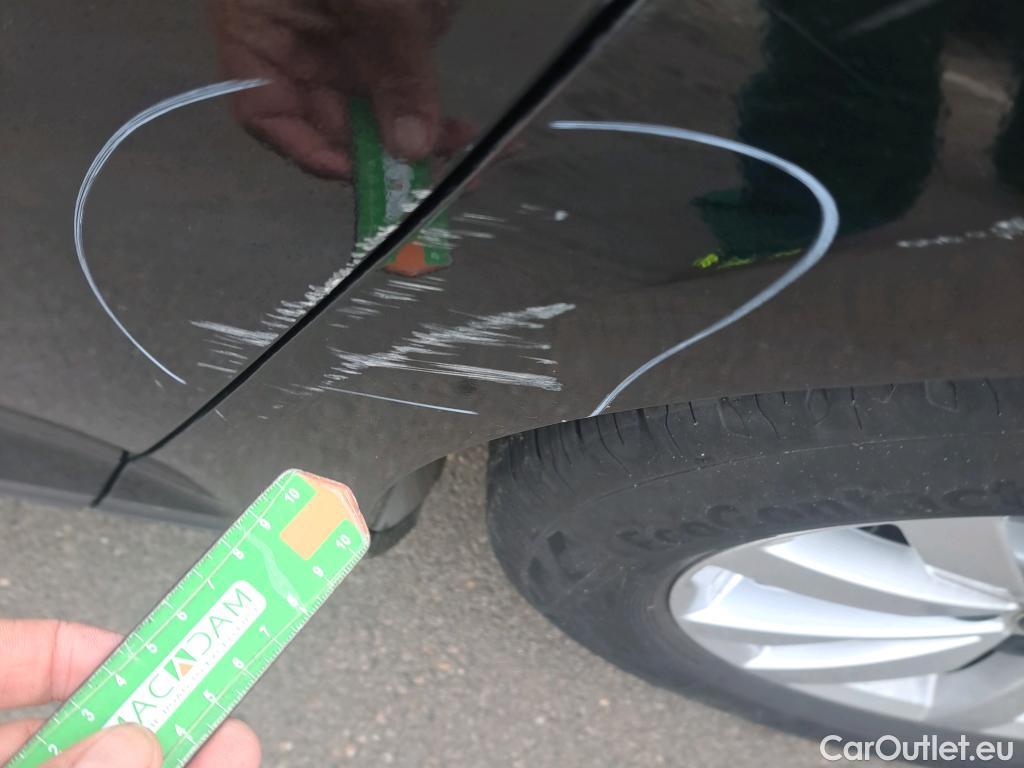  Volkswagen  Passat VOLKSWAGEN  / 2019 / 5P / familiar Variant Business 2.0 TDI 110kW #5