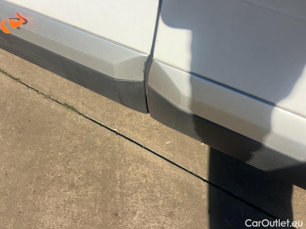  Peugeot  2008 PEUGEOT  / 2019 / 5P / todoterreno Allure BlueHDI 81kW (110CV) #7