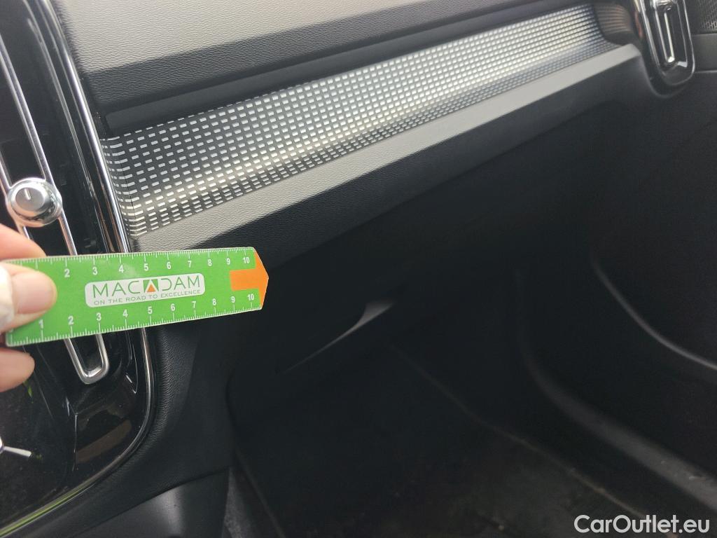  Volvo  XC 40 VOLVO XC40 / 2017 / 5P / todoterreno 1.5 T3 R-Design Auto #10