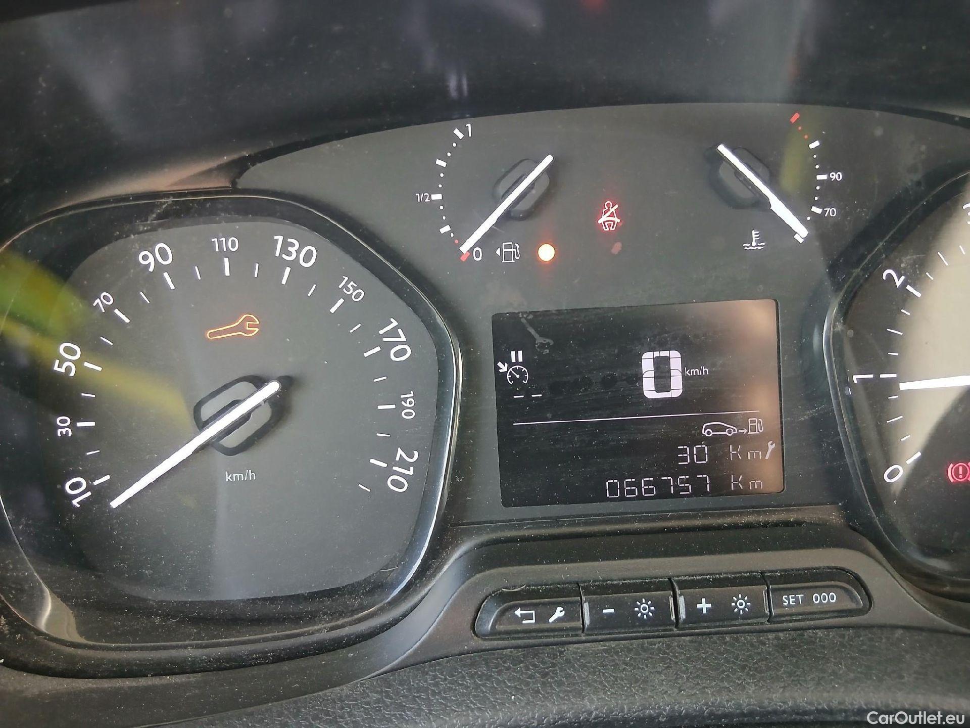  Opel  Vivaro OPEL  / 2019 / 4P / furgón 1.5 Diésel 88kW (120CV) M Std Select #1