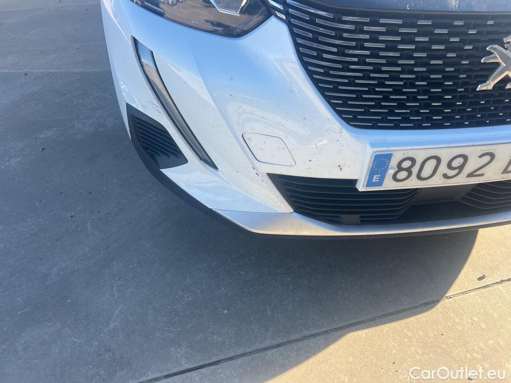  Peugeot  2008 PEUGEOT  / 2019 / 5P / todoterreno Allure BlueHDI 81kW (110CV) #19