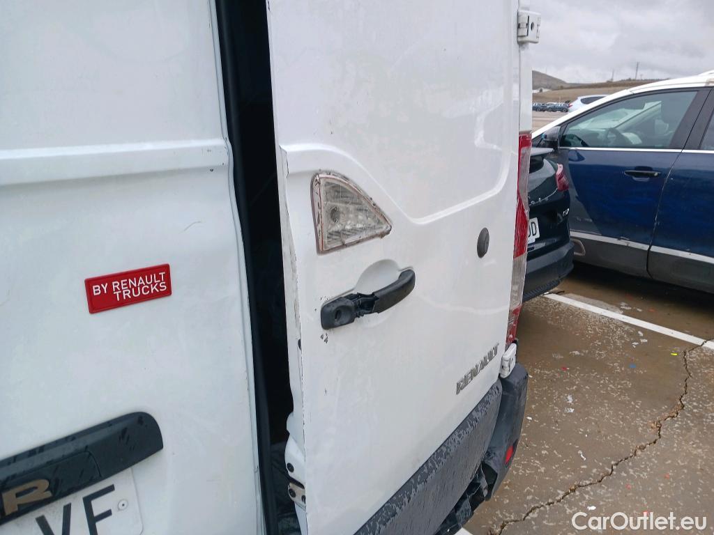  Renault  Master RENAULT TRUCKS UK  VU 4p 3G furgón Red Edition Van FWD 135CV L3H2 #12