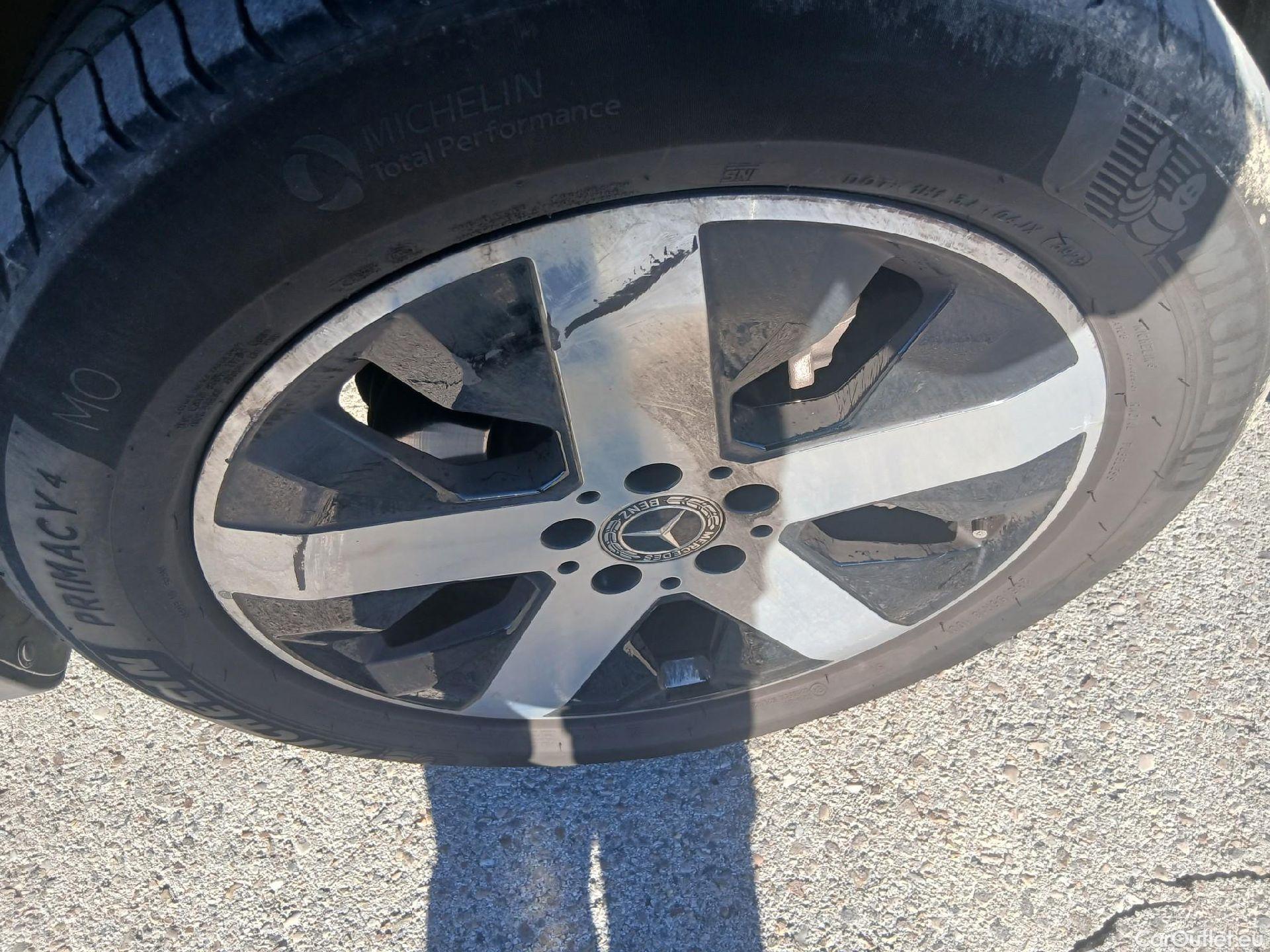  Mercedes  GLB MERCEDES-BENZ  / 2019 / 5P / todoterreno 2.0  220 D 4MATIC DCT 140KW (190CV) #26