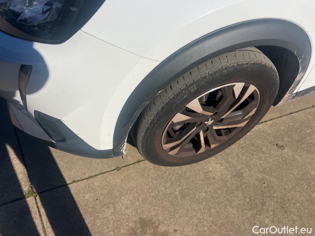  Peugeot  2008 PEUGEOT  / 2019 / 5P / todoterreno Allure BlueHDI 81kW (110CV) #25