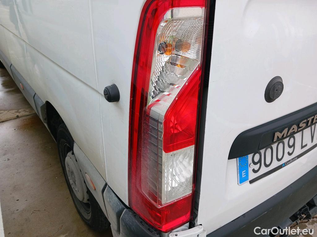  Renault  Master RENAULT TRUCKS UK  VU 4p 3G furgón Red Edition Van FWD 135CV L3H2 #16