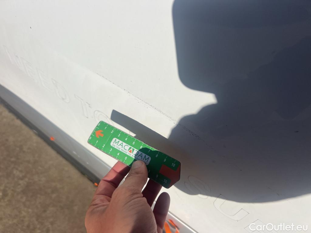  Peugeot  2008 PEUGEOT  / 2019 / 5P / todoterreno Allure BlueHDI 81kW (110CV) #6