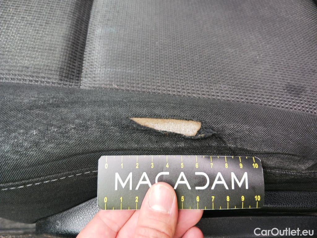  Renault  Master RENAULT TRUCKS UK  VU 4p 3G furgón Red Edition Van FWD 135CV L3H2 #21