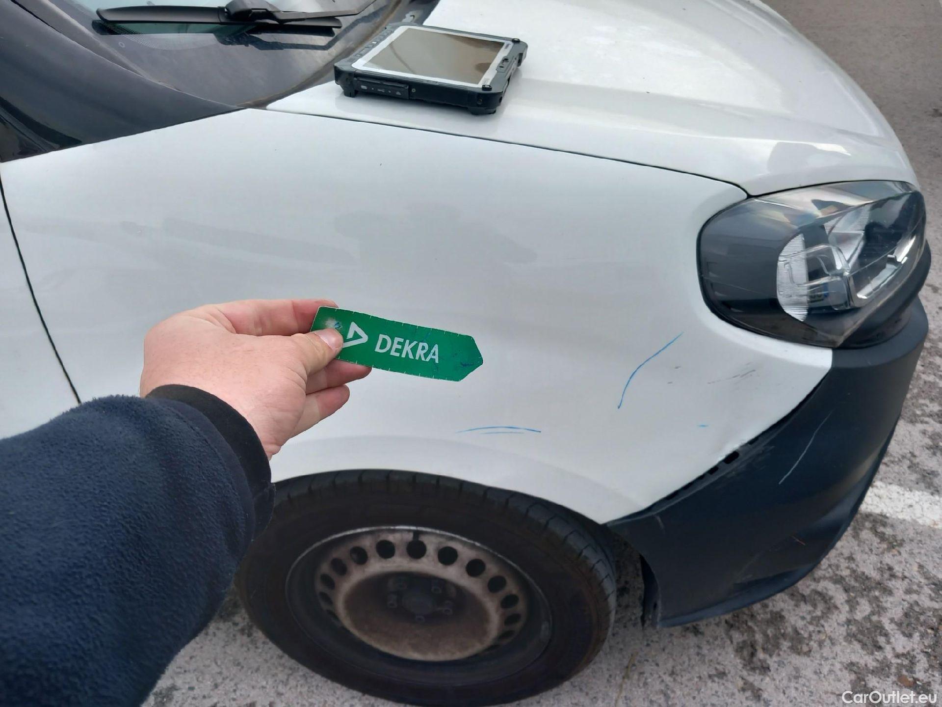  Fiat  Doblo FIAT Doblò Cargo/2015/3P/furgón derivado de turismo Cargo Base 1.6 Mjet 66kW (90CV) #25