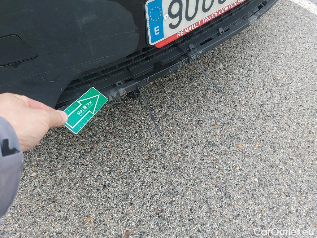  Renault  Master RENAULT TRUCKS UK  VU 4p 3G furgón Red Edition Van FWD 135CV L3H2 #31