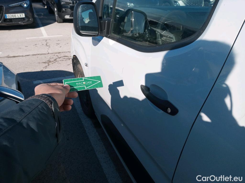  Citroen  Berlingo CITROEN  / 2018 / 4P / monovolumen compacto Talla M BlueHDi 100 S&S LIVE PACK #10