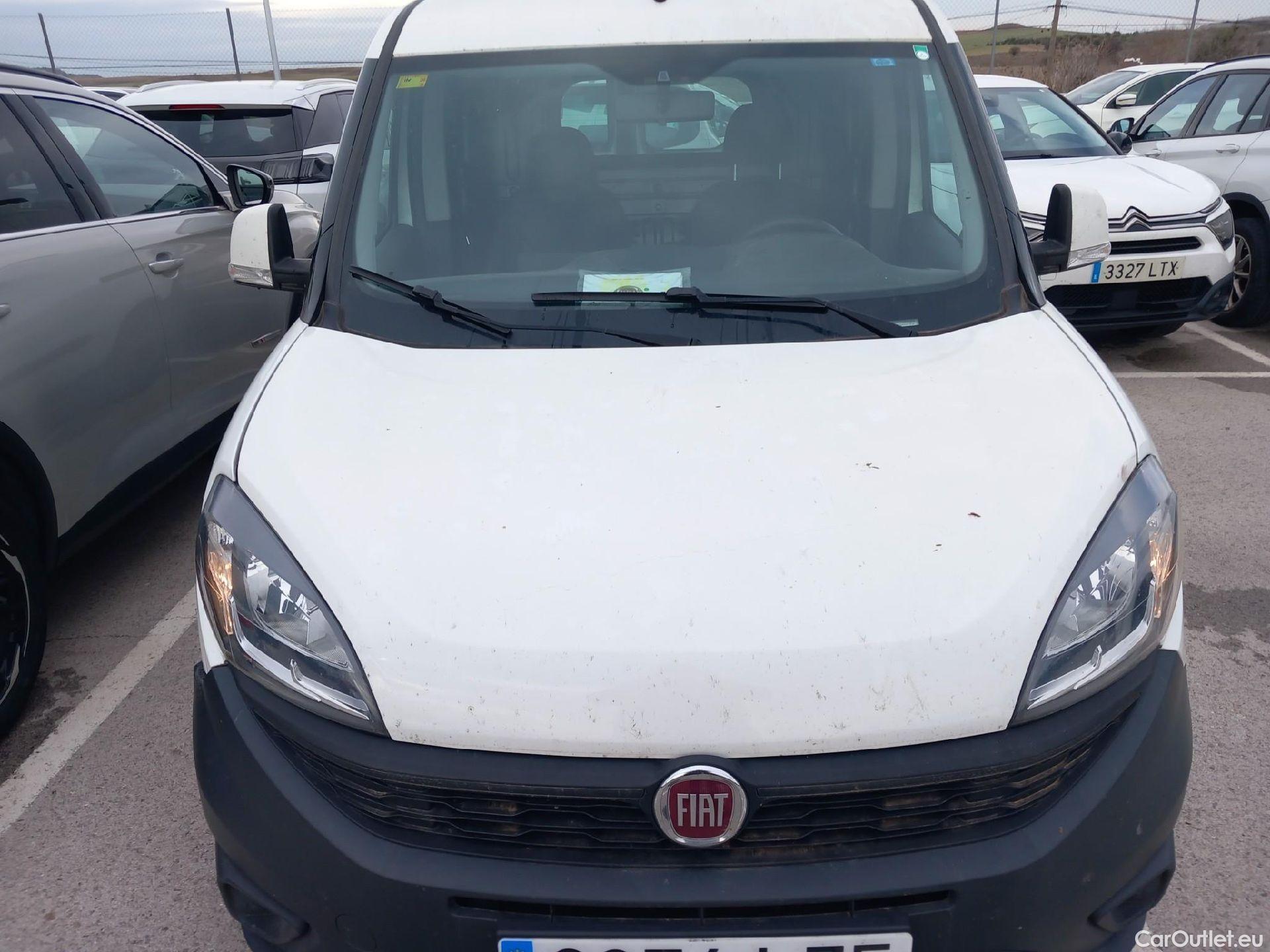  Fiat  Doblo FIAT Doblò Cargo/2015/3P/furgón derivado de turismo Cargo Base 1.6 Mjet 66kW (90CV) #2