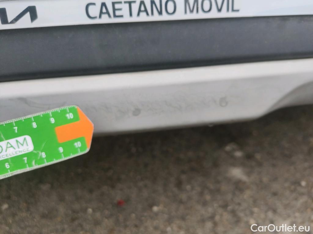  KIA  Niro KIA  / 2019 / 5P / crossover 1.6 GDi PHEV 104kW (141CV) Drive #24