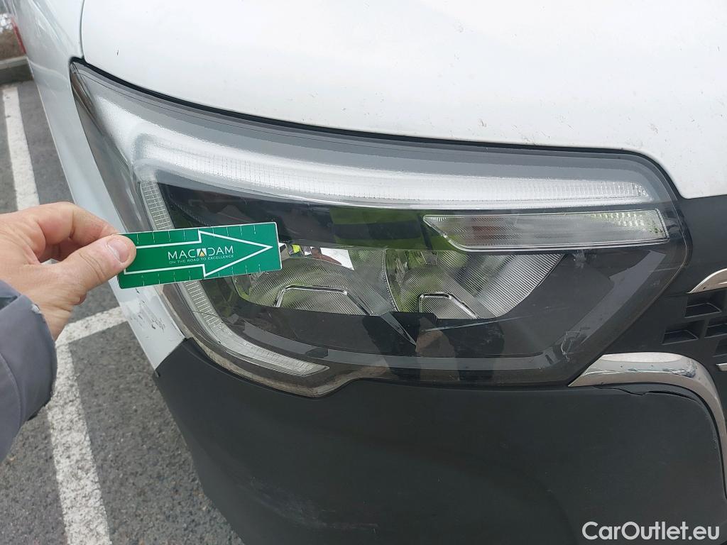  Renault  Master RENAULT TRUCKS UK  VU 4p 3G furgón Red Edition Van FWD 135CV L3H2 #26