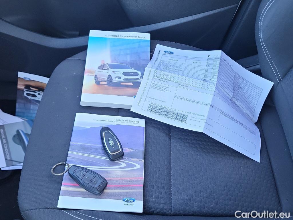  Ford  Kuga FORD  / 2016 / 5P / todoterreno 1.5 EcoBoost 88kW 4x2 Trend+ (CX) #18