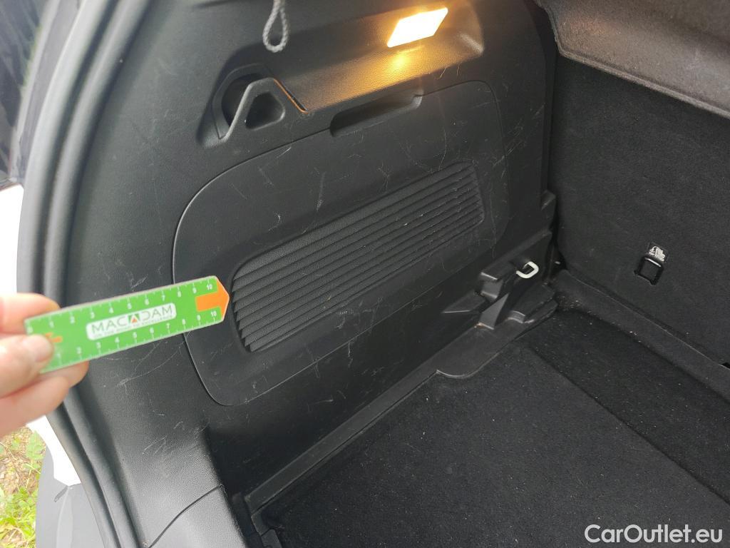  Opel  Crossland OPEL  X / 2017 / 5P / todoterreno 1.2 81kW Design Line 120 Aniversario S/S (CX) #4