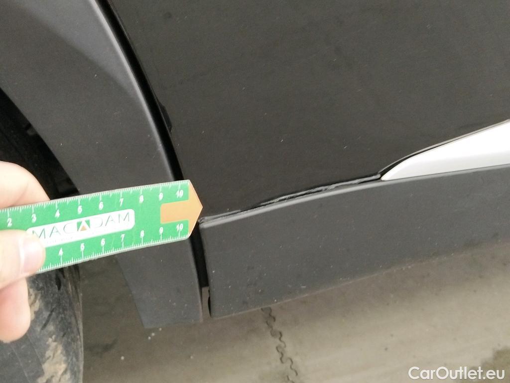  Peugeot  2008 PEUGEOT  / 2019 / 5P / todoterreno Allure BlueHDI 81kW (110CV) #6