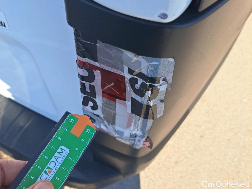  Renault  Trafic RENAULT  / 2021 / 4P / furgón Furgón L1H1 Blue dCi 96 Kw (130 CV) (AC) #28