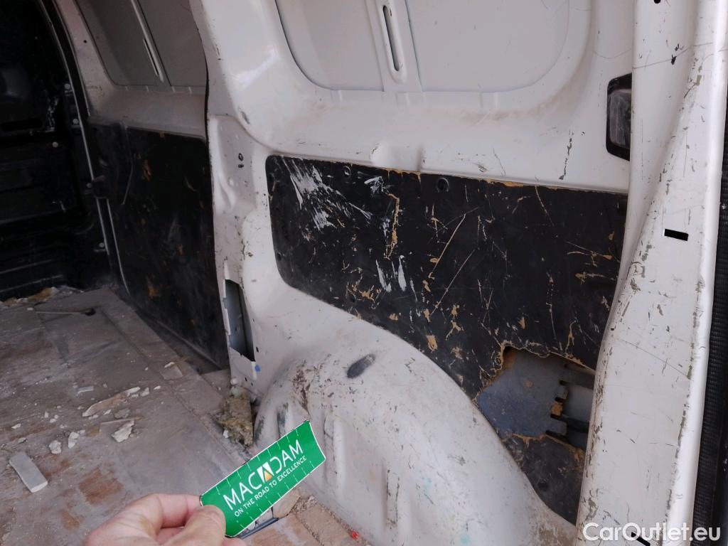  Peugeot  Expert PEUGEOT  / 2016 / 4P / furgón Furgón Premium 1.5 BlueHDi 100 Standard (AC) #11