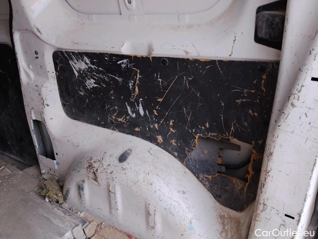  Peugeot  Expert PEUGEOT  / 2016 / 4P / furgón Furgón Premium 1.5 BlueHDi 100 Standard (AC) #39