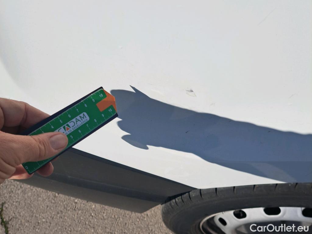  Renault  Trafic RENAULT  / 2021 / 4P / furgón Furgón L1H1 Blue dCi 96 Kw (130 CV) (AC) #6