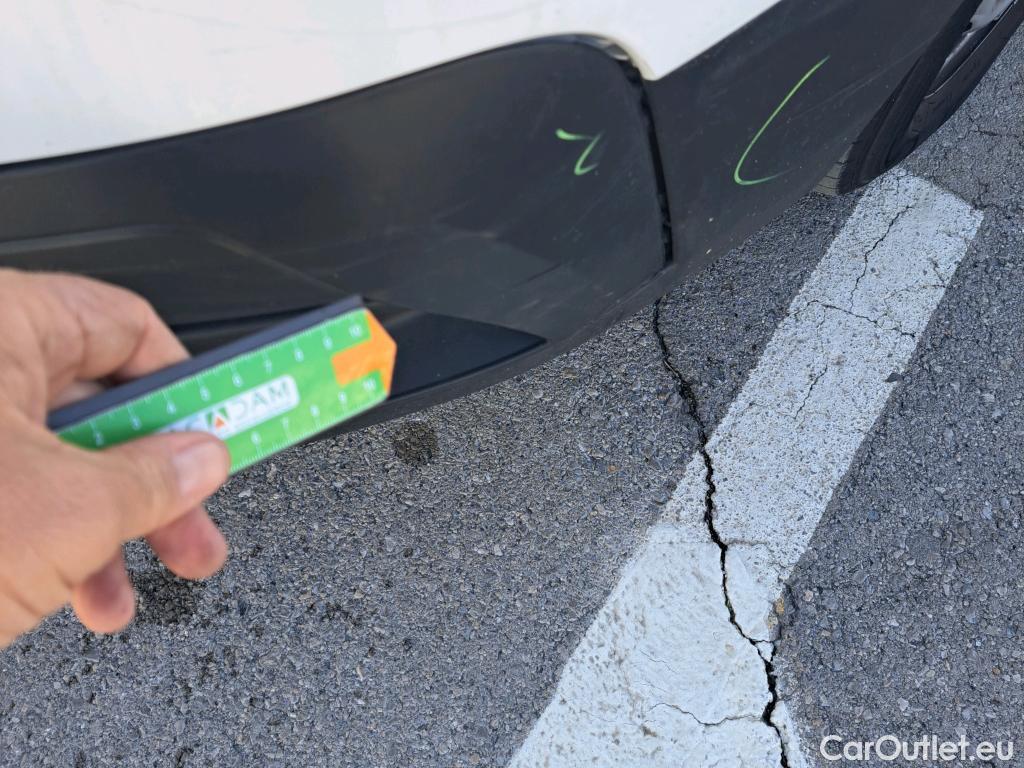  Renault  Trafic RENAULT  / 2021 / 4P / furgón Furgón L1H1 Blue dCi 96 Kw (130 CV) (AC) #38