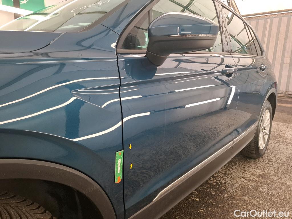  Volkswagen  Tiguan VOLKSWAGEN  / 2020 / 5P / SUV 2.0 TDI 150 DSG7 Life Business #1