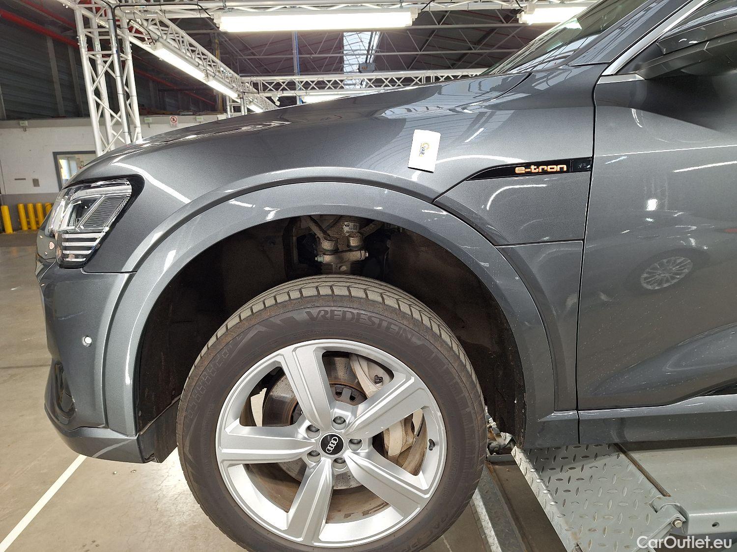  Audi  E-TRON Audi,  SB '19 BEV, Audi  Sportback 50 Quattro S-Line 5d #30