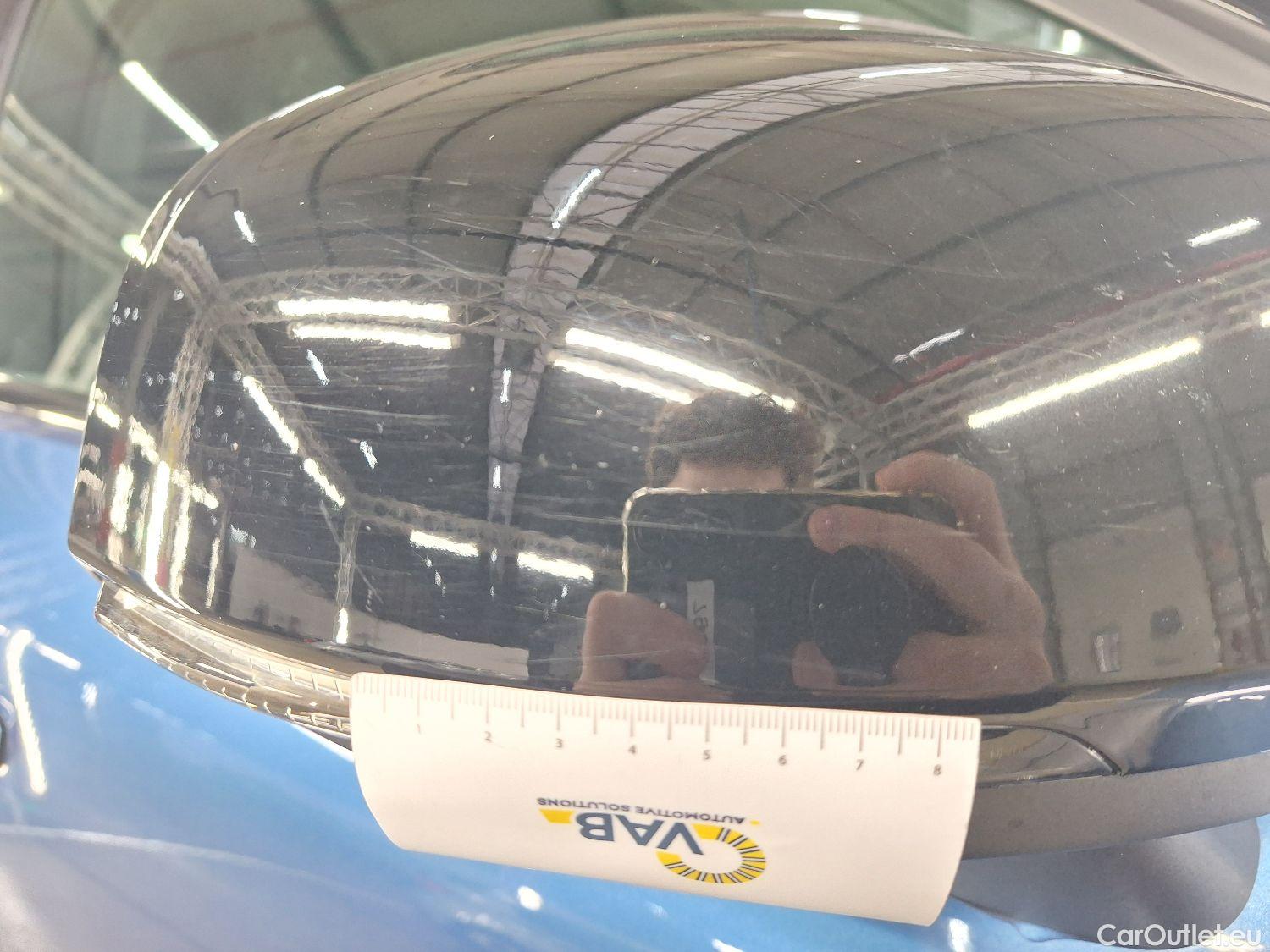  Volvo  XC 40 Volvo, XC40 '17, Volvo XC40 T5 Twin Engine R-Design 5d #4