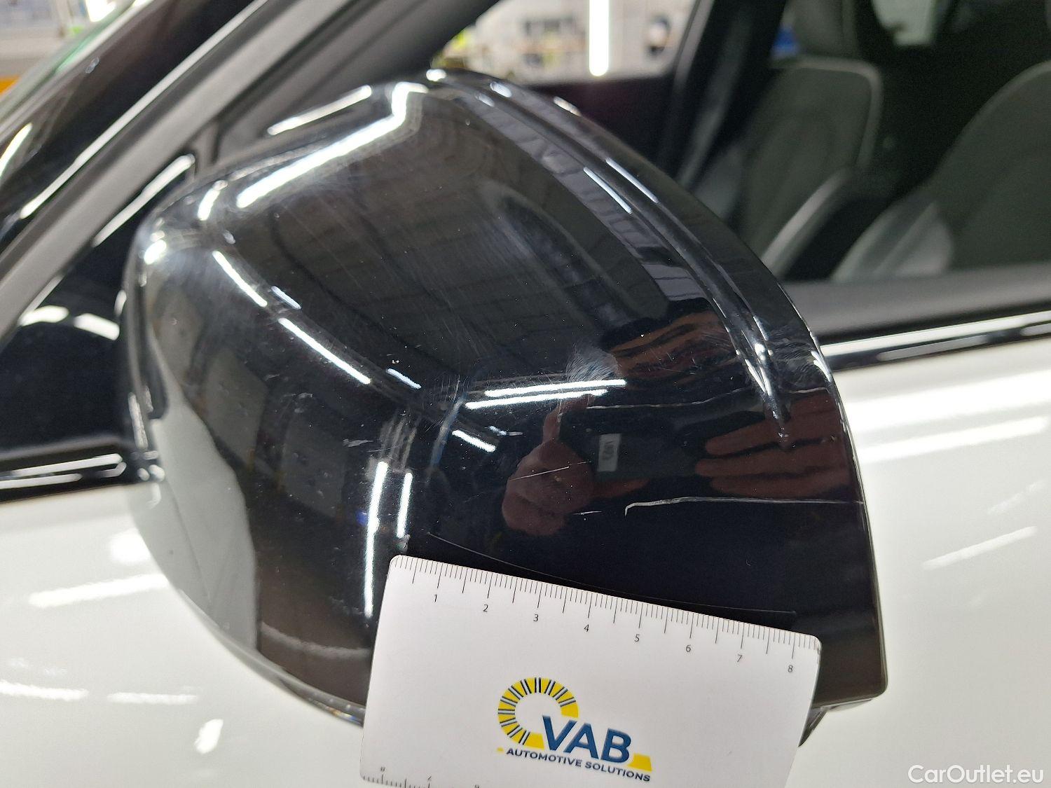  Volvo  XC 40 Volvo, XC40 '17 PHEV, Volvo XC40 T4 Recharge Geartronic R-Design 5d #4