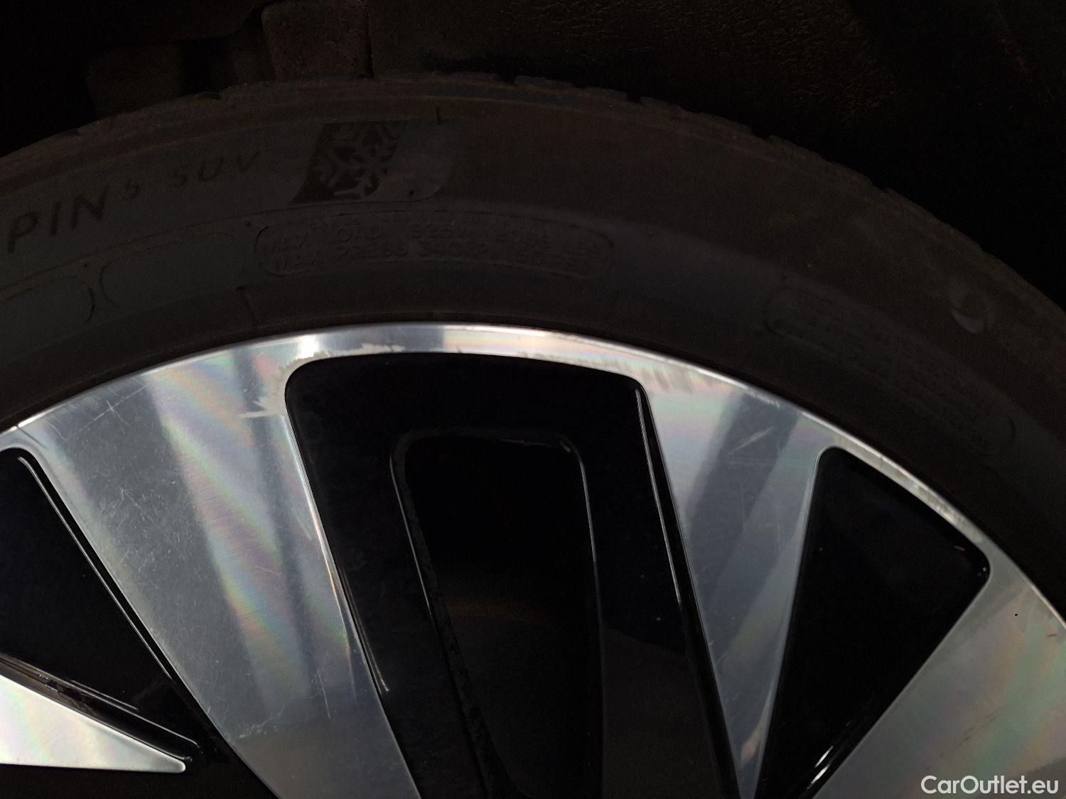  Volkswagen  ID.4 VW,  '20 BEV, Volkswagen   1st 5d #5