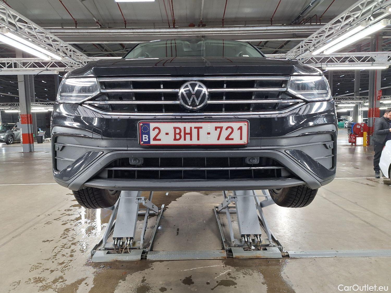  Volkswagen  Tiguan VW,  Alls FL'21, Volkswagen  Allspace 2.0 TDI DSG Life 5d #3