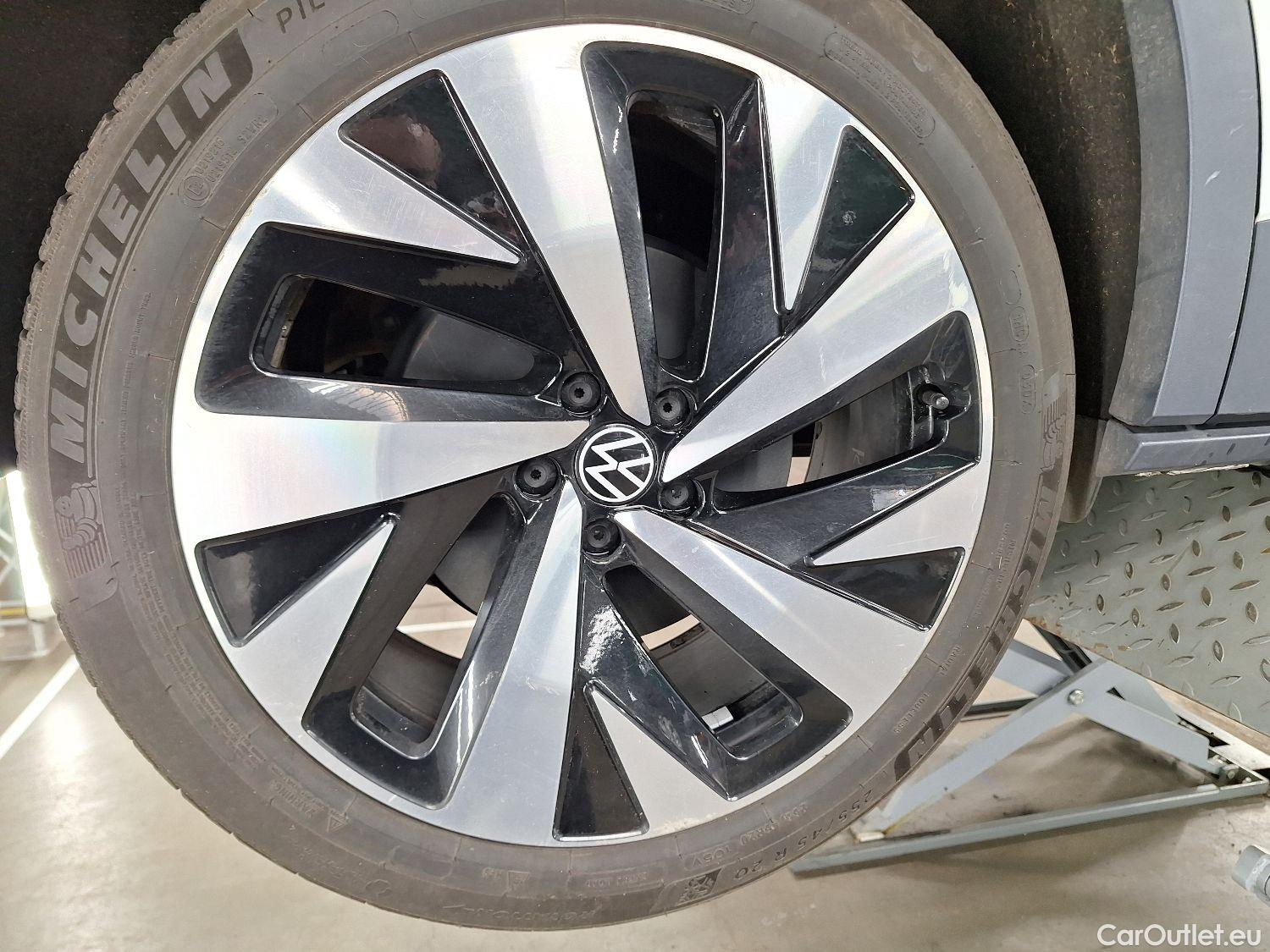  Volkswagen  ID.4 VW,  '20 BEV, Volkswagen   1st 5d #4