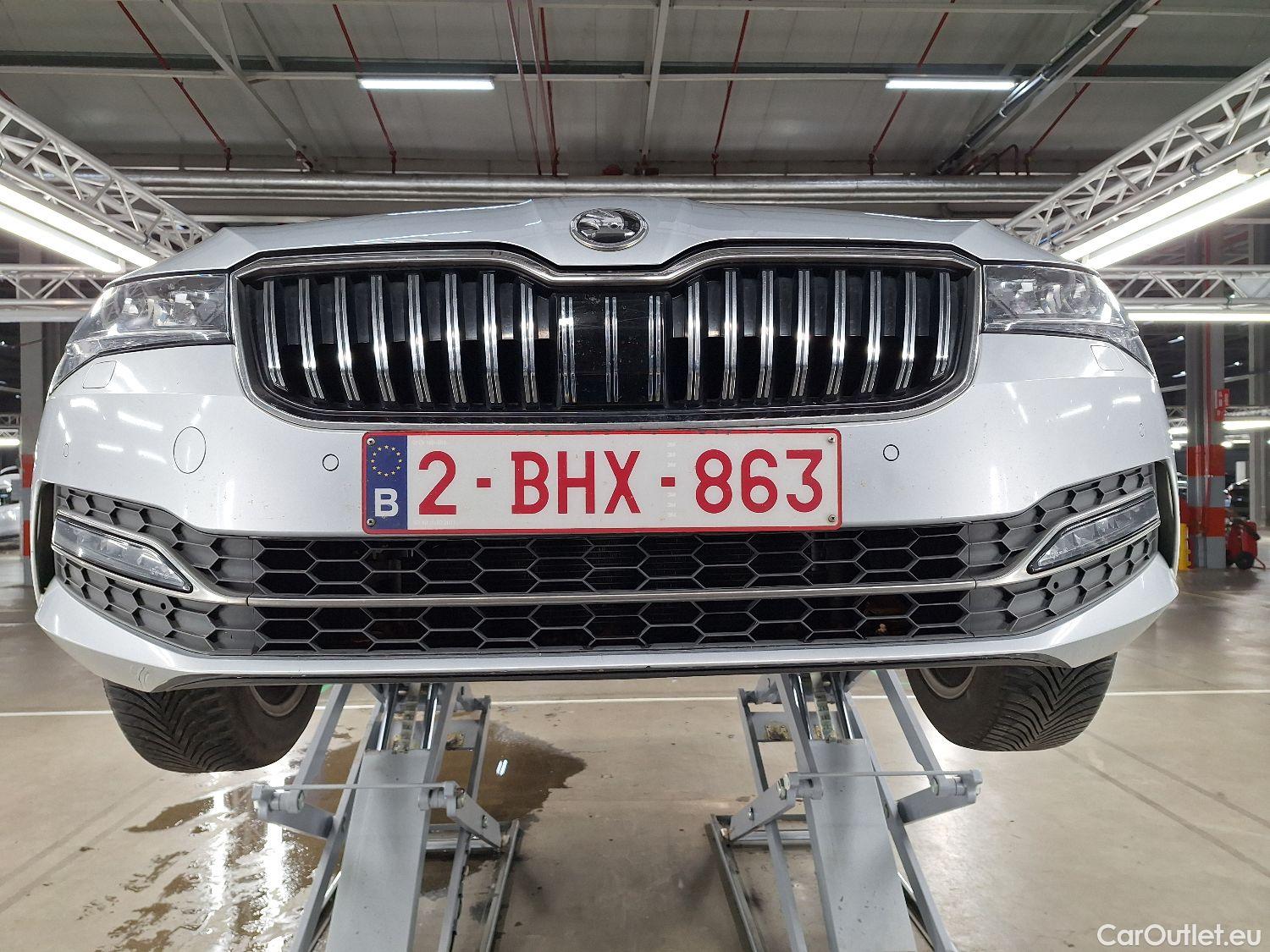  Skoda  Superb Skoda,  Combi FL'19, Skoda  Combi 2.0 CRTDI 90kW DSG7 Clever+ 5d #1