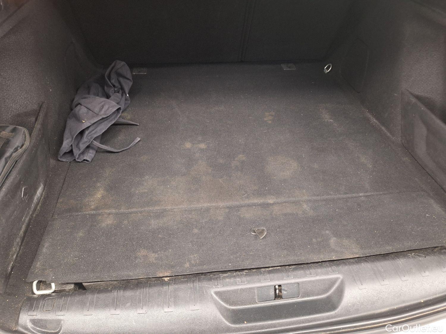  Peugeot  308 Peugeot,  SW FL'17, Peugeot  SW 1.5 BlueHDi 130 S&S Active Pack 5d #23