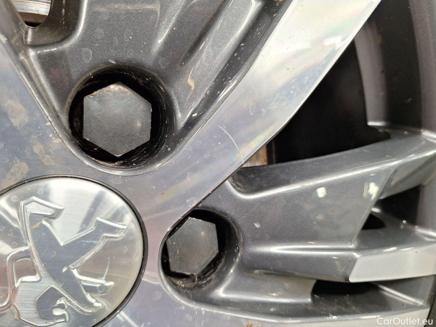  Peugeot  5008 Peugeot,  FL'20, Peugeot  1.5 BlueHDi 96kW S&S EAT8 Allure Pack #5