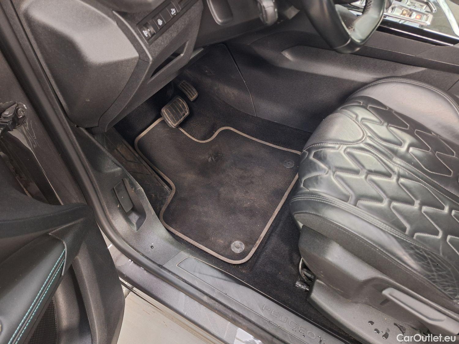  Peugeot  5008 Peugeot,  FL'20, Peugeot  1.5 BlueHDi 96kW S&S EAT8 Allure Pack #43