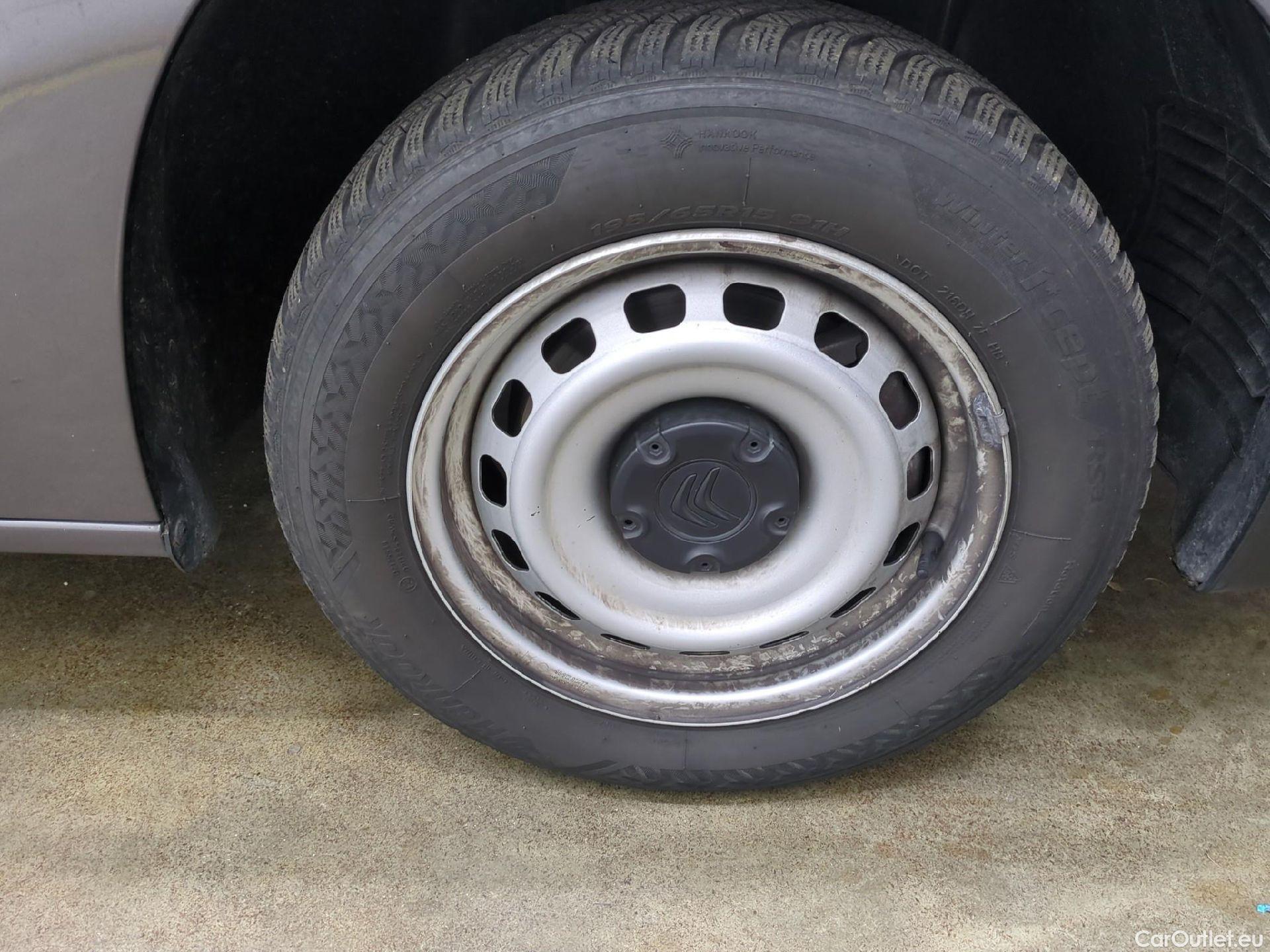  Citroen  Berlingo CITROEN  Van / 2018 / 4P / Fourgonnette M 650kg PT 110 S&S BVM Driver Connect #4