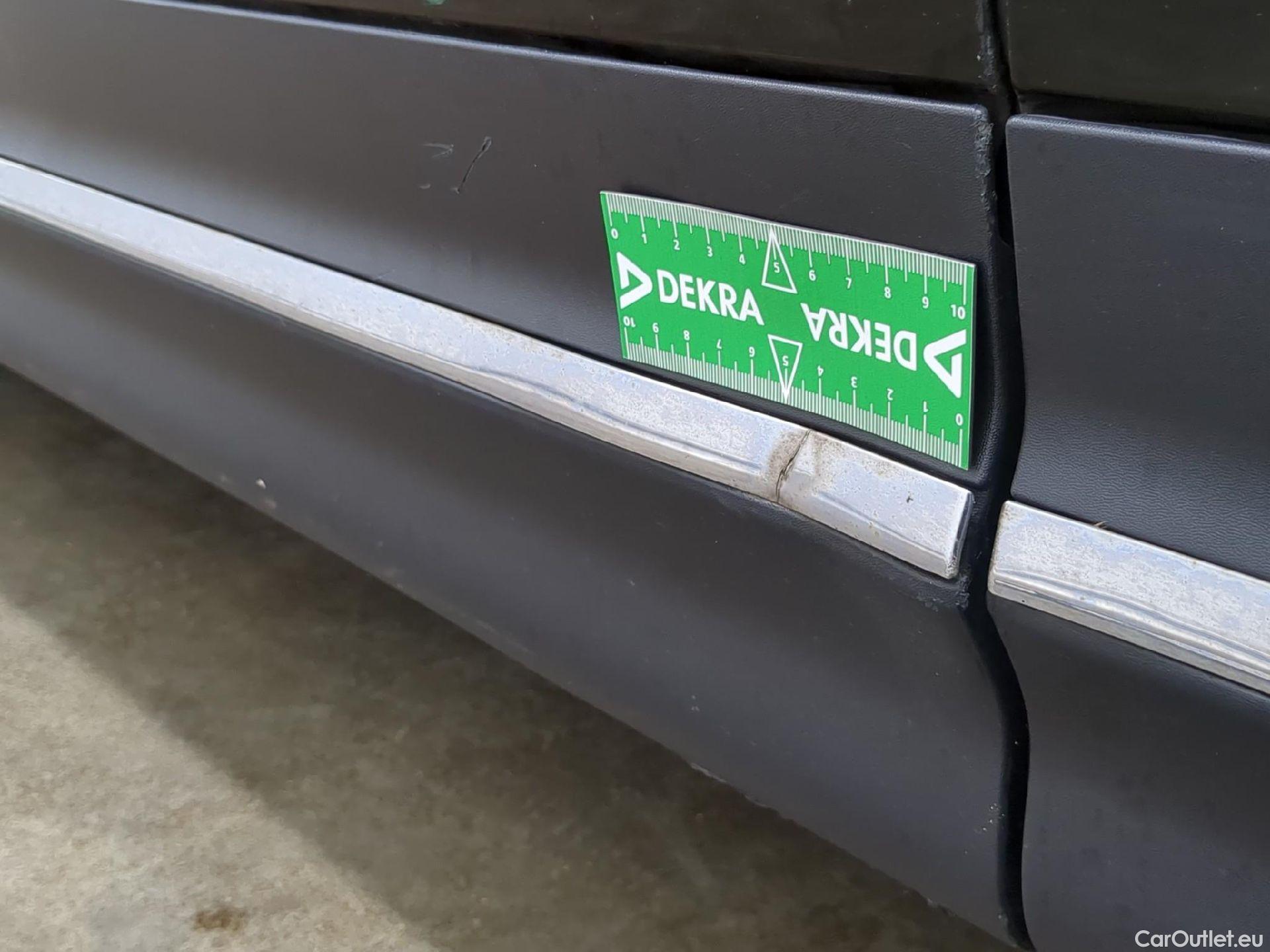  Mercedes  GLB MERCEDES-BENZ  / 2019 / 5P / SUV  220 d AMG Line 4Matic #31