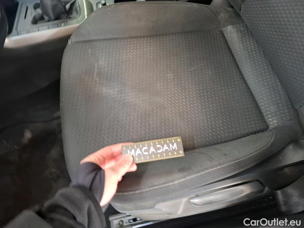  Volkswagen  Polo VOLKSWAGEN  / 2017 / 5P / Berline 1.0 TSI 95 Lounge Business #4