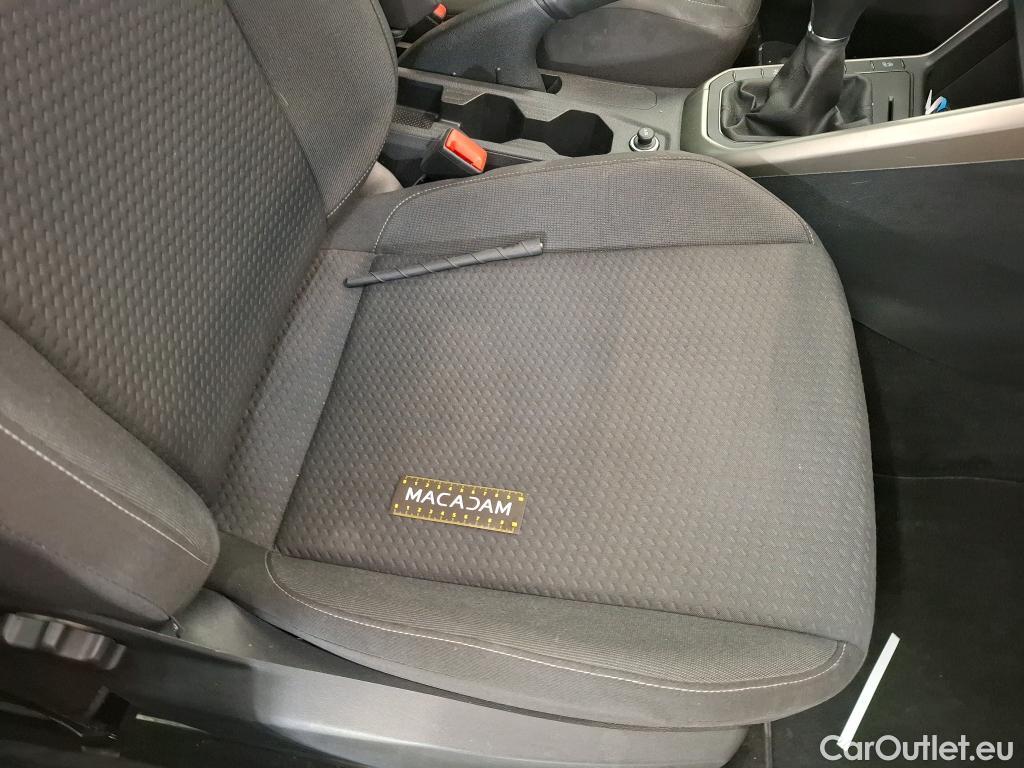  Volkswagen  Polo VOLKSWAGEN  / 2017 / 5P / Berline 1.0 TSI 95 Lounge Business #7