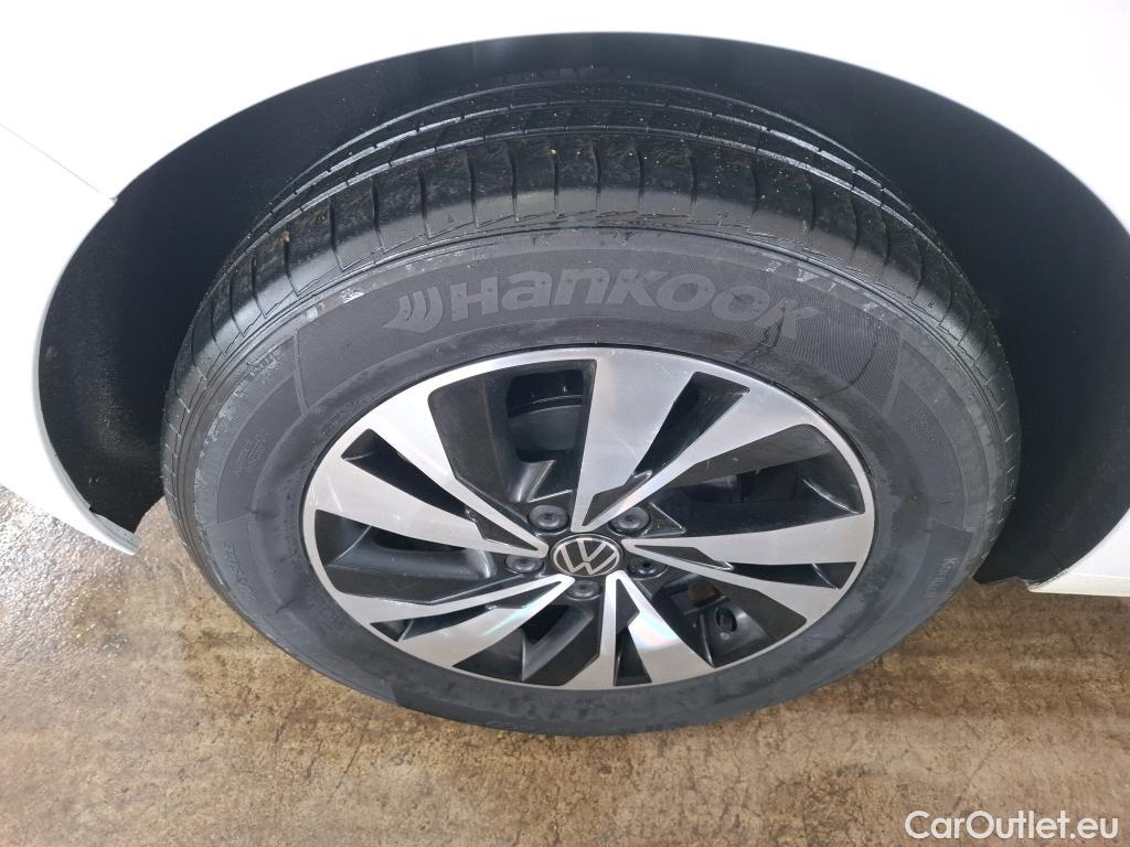  Volkswagen  Polo VOLKSWAGEN  / 2017 / 5P / Berline 1.0 TSI 95 Lounge Business #15