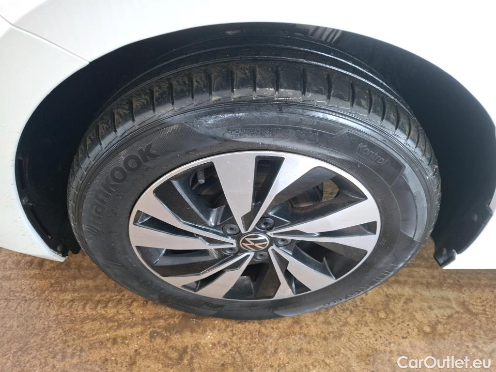  Volkswagen  Polo VOLKSWAGEN  / 2017 / 5P / Berline 1.0 TSI 95 Lounge Business #12