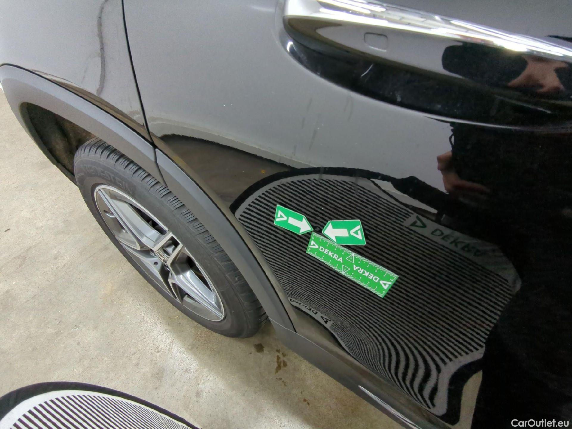  Mercedes  GLB MERCEDES-BENZ  / 2019 / 5P / SUV  220 d AMG Line 4Matic #19