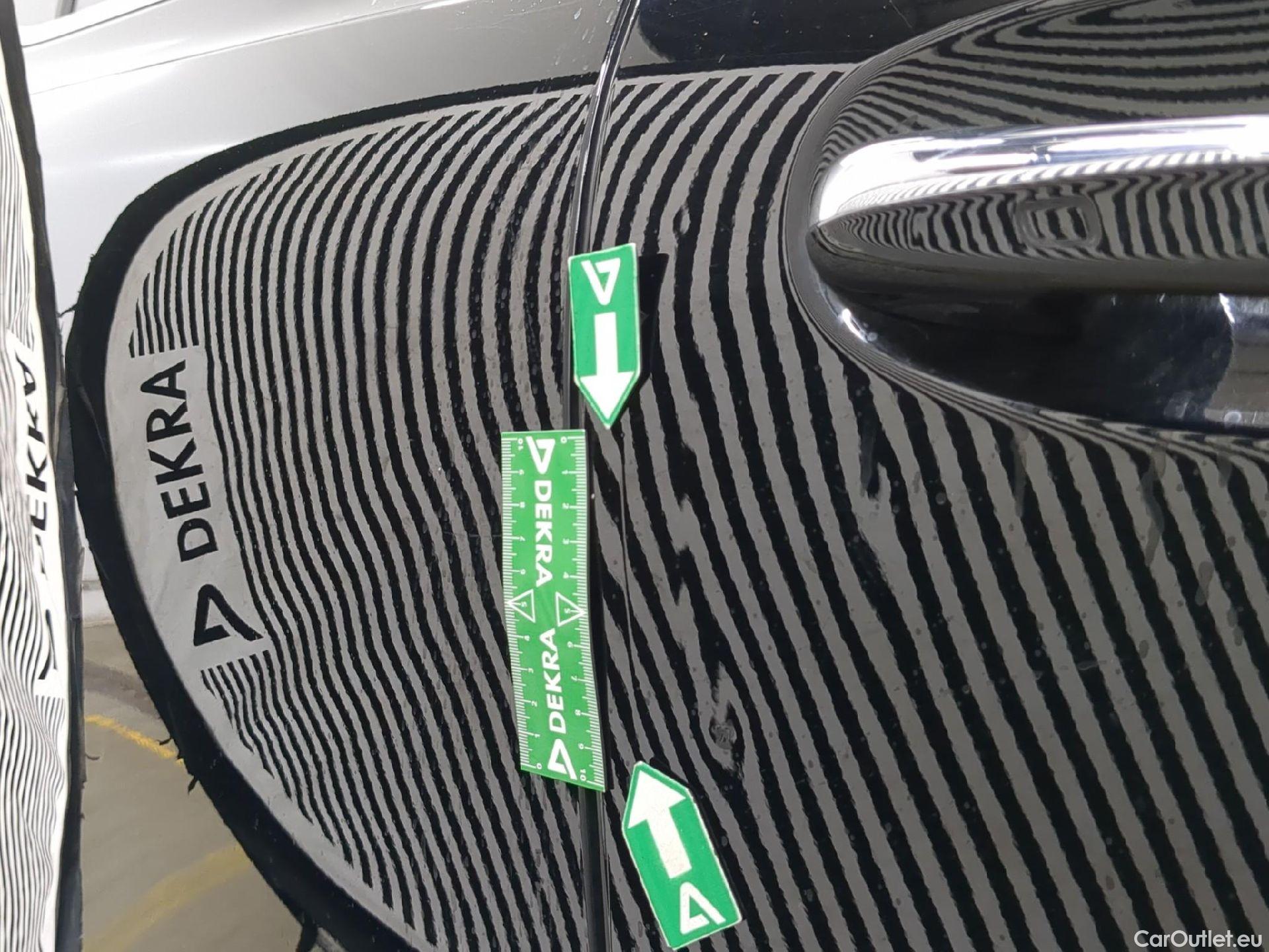  Mercedes  GLB MERCEDES-BENZ  / 2019 / 5P / SUV  220 d AMG Line 4Matic #16