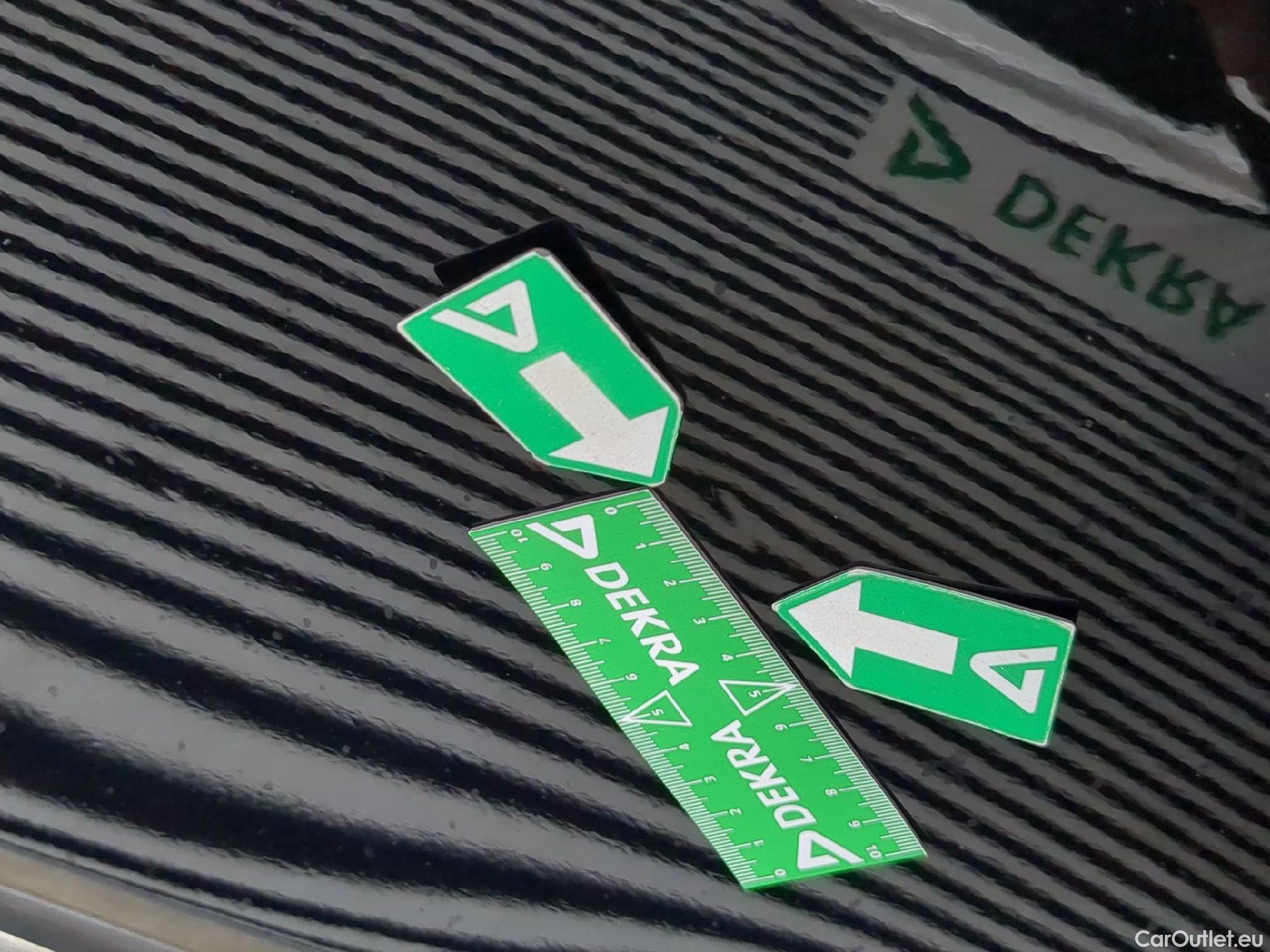  Mercedes  GLB MERCEDES-BENZ  / 2019 / 5P / SUV  220 d AMG Line 4Matic #28