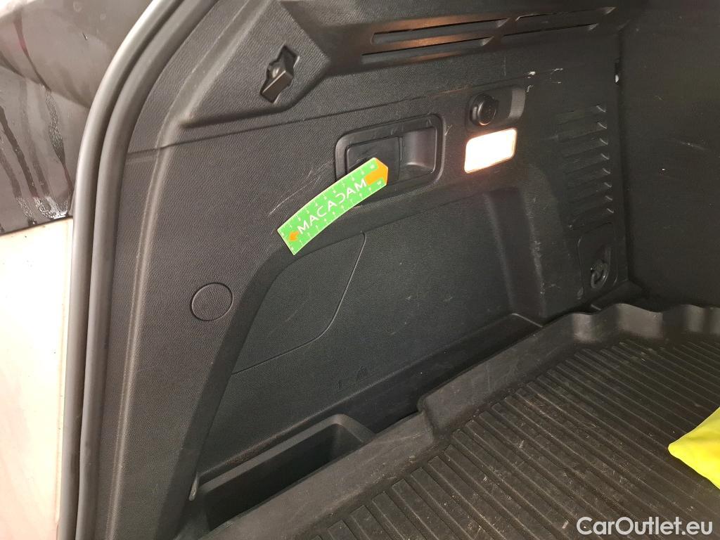  Peugeot  3008  II Allure Pack 1.5 HDi 130CV BVA8 E6d #19