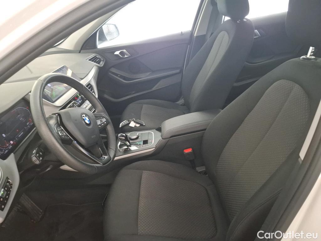  Bmw  Serie 1 BMW Série 1 / 2019 / 5P / Berline 116i DKG7 Business Design #9