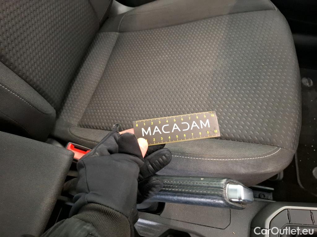  Volkswagen  Polo VOLKSWAGEN  / 2017 / 5P / Berline 1.0 TSI 95 Lounge Business #9