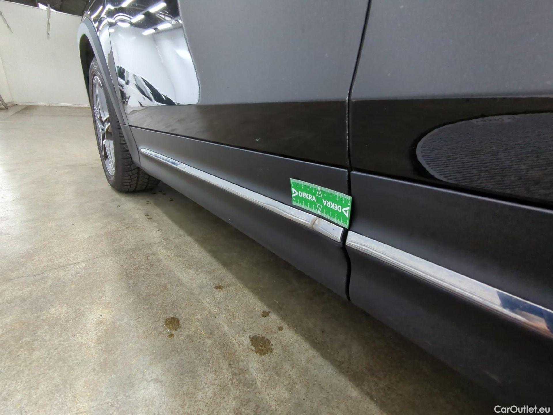  Mercedes  GLB MERCEDES-BENZ  / 2019 / 5P / SUV  220 d AMG Line 4Matic #30