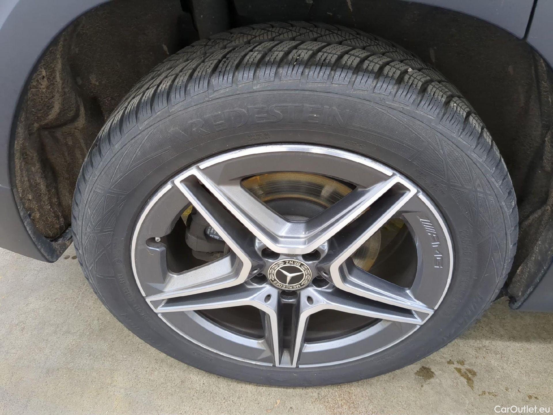  Mercedes  GLB MERCEDES-BENZ  / 2019 / 5P / SUV  220 d AMG Line 4Matic #7